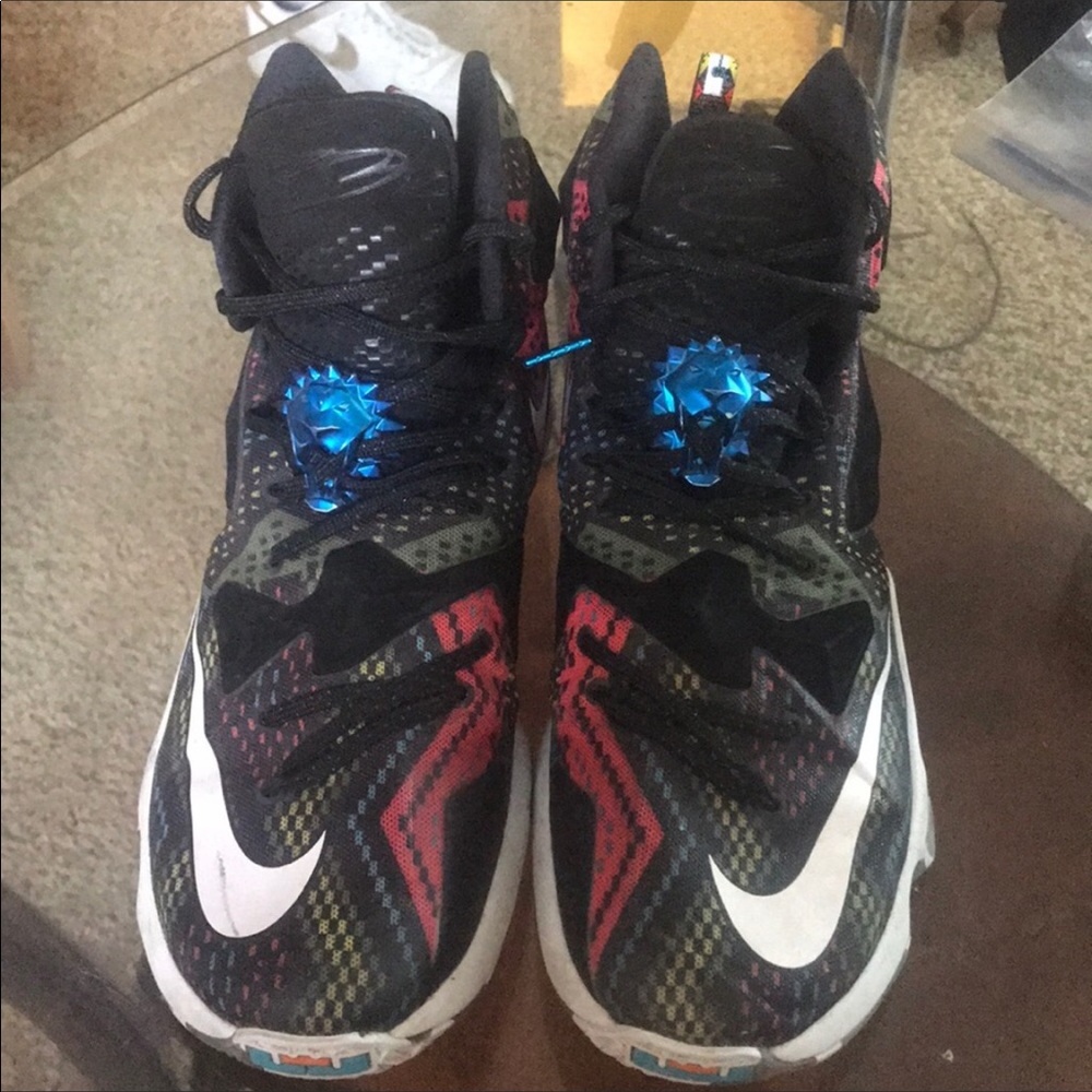 Lebron XIII Black History Month Nike’s size 11 EUC - Picture 2 of 4